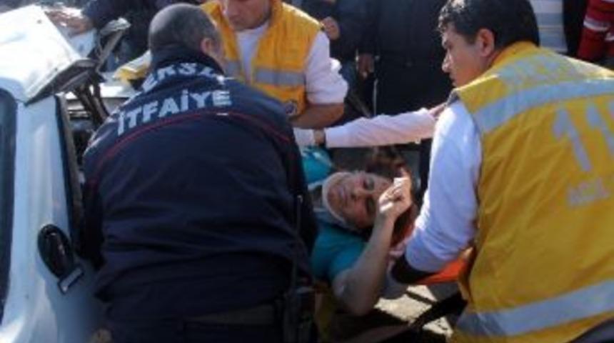 Mersin'de Trafik Kazası: 8 Yaralı