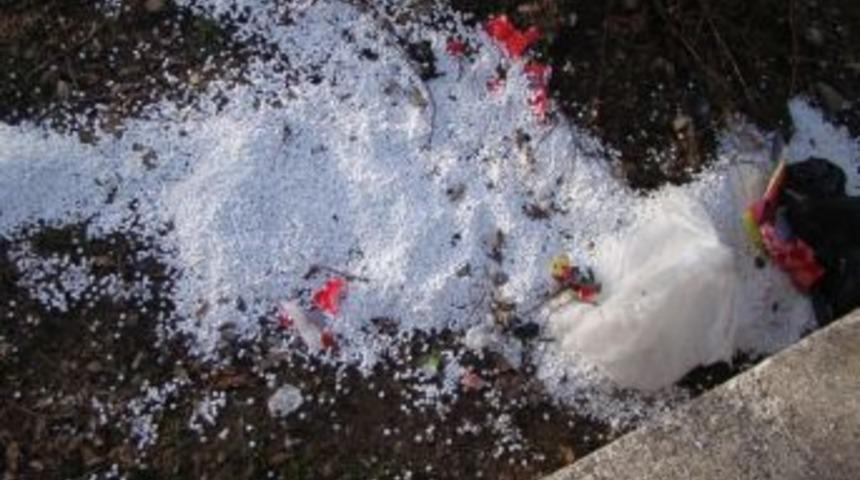 Yakalanacaklarını Anlayınca 82 Bin Adet Uyuşturucu Hapı Yere Sa&ccedil;tılar