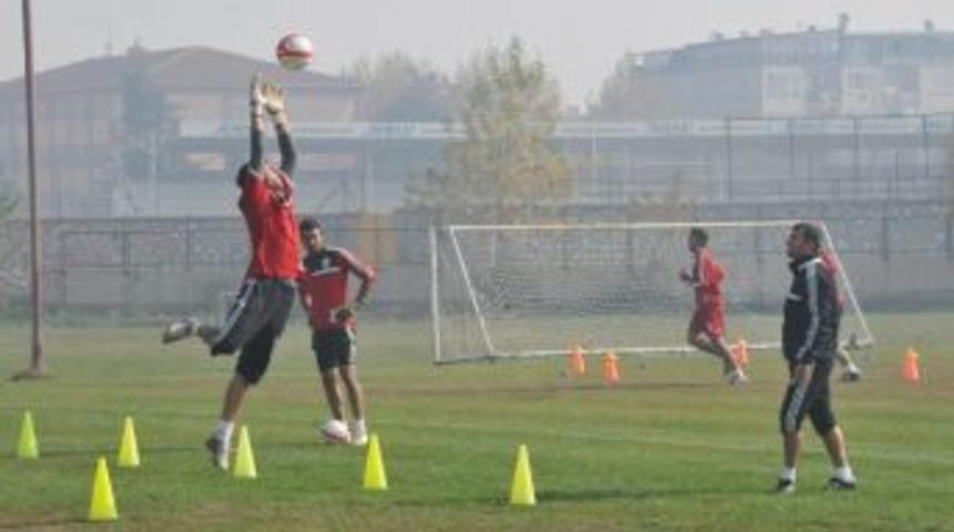 İneg&ouml;lspor &Uuml;&ccedil; Puan İstiyor