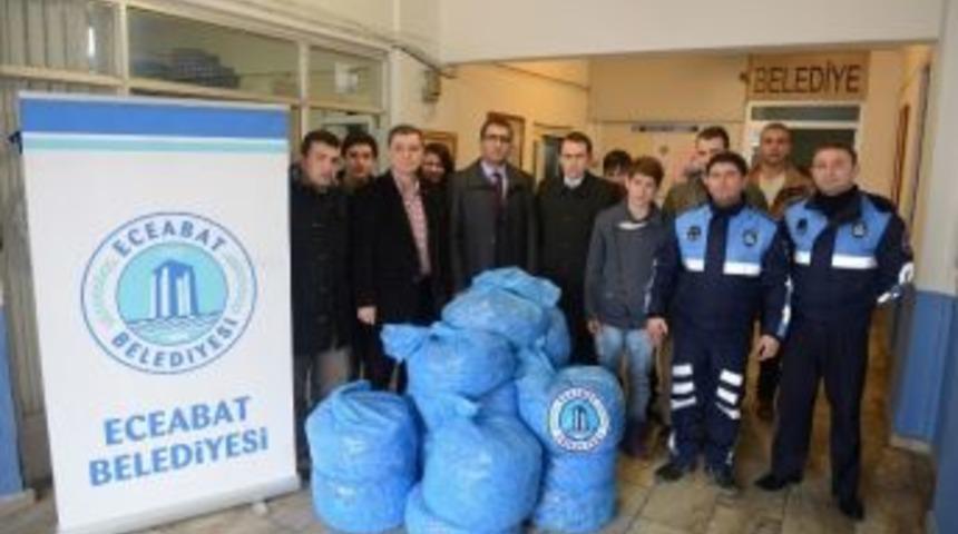 Eceabat Belediyesi&rsquo;nden Mavi Kapak Kampanyasına Destek