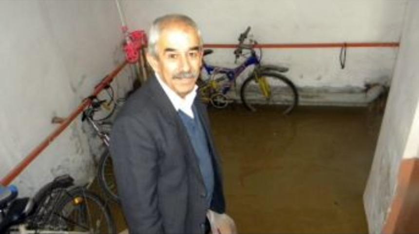 Edirne'de Vatandaş Sel N&ouml;beti Tutuyor