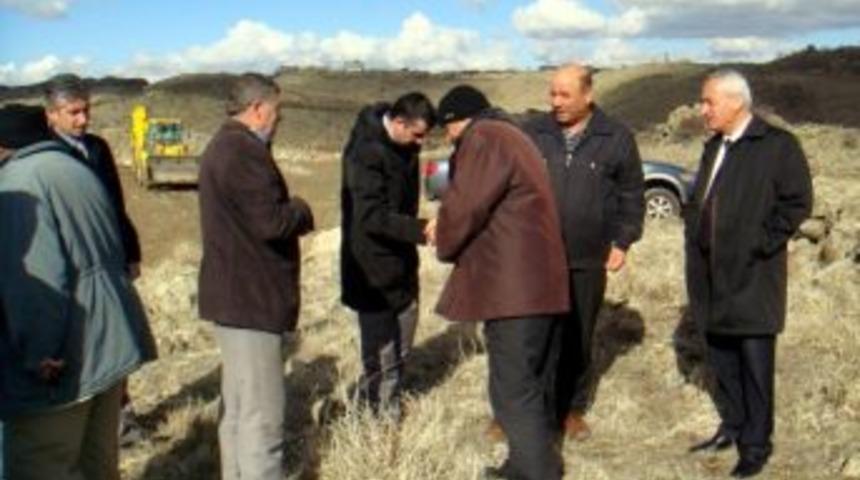 İncesu'da Arazi Yolu Islah &Ccedil;alışmaları S&uuml;r&uuml;yor