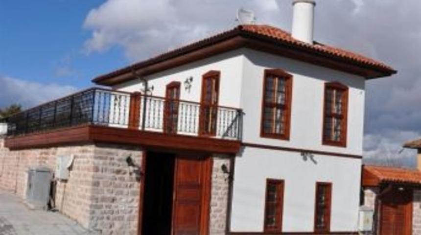 Meram&rsquo;da Tarihi Bir Yapı Daha G&uuml;n Y&uuml;z&uuml;ne &Ccedil;ıktı