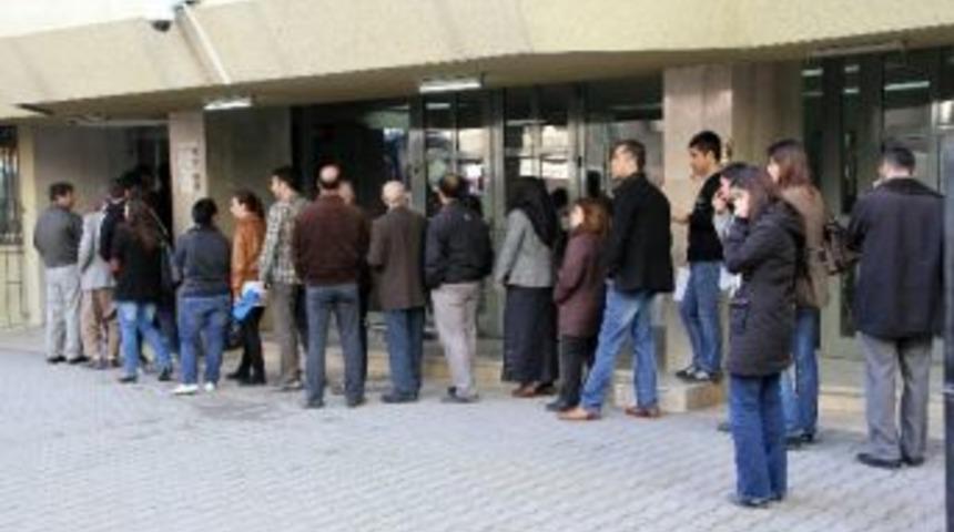 28 Kadroya Bin 500 Başvuru