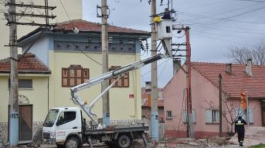 Kırkağa&ccedil; 8 Saat Elektriksiz Kaldı