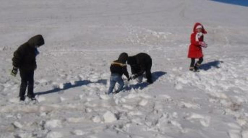 Bitlis&rsquo;te Beklenen Kar Hala Yağmadı