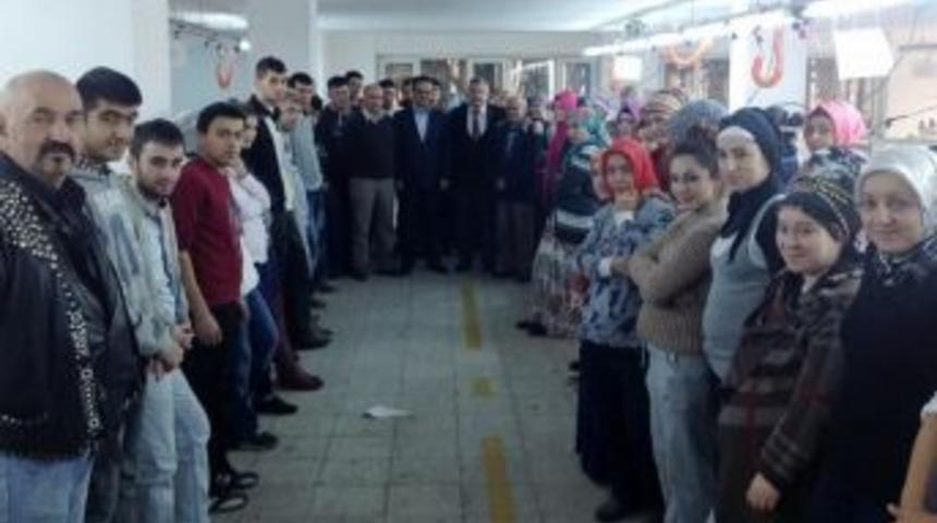 Başkan G&uuml;lşen Tekstil &Ccedil;alışanlarını Ziyaret Etti
