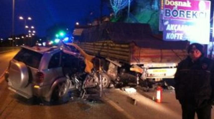 Trafik Kazasında &Ouml;lenlerin İsimleri Belli Oldu