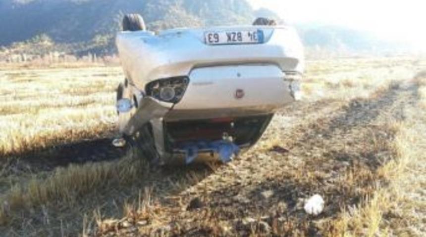 Şarampole Yuvarlanan Otomobil Takla Attı: 1 Yaralı