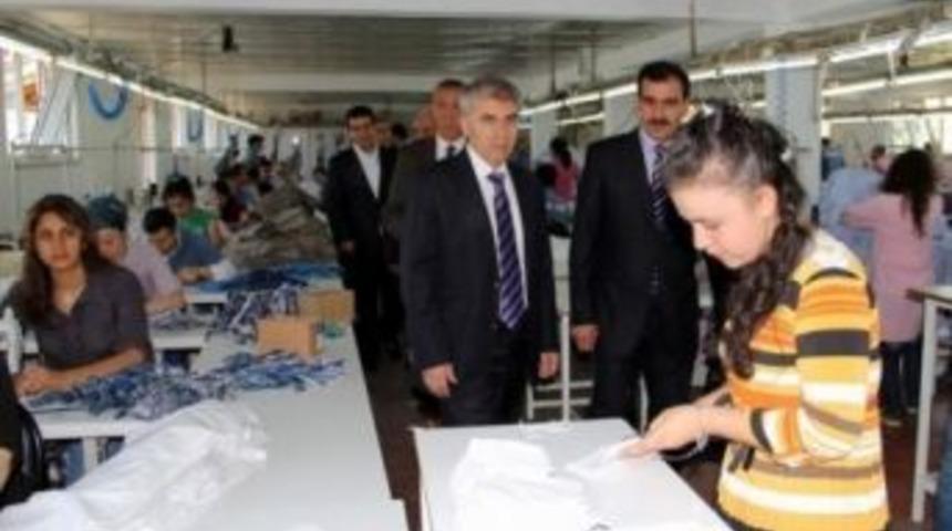 &ldquo;altın Kalpler&rdquo; Projesinde &Ouml;d&uuml;l T&ouml;reni