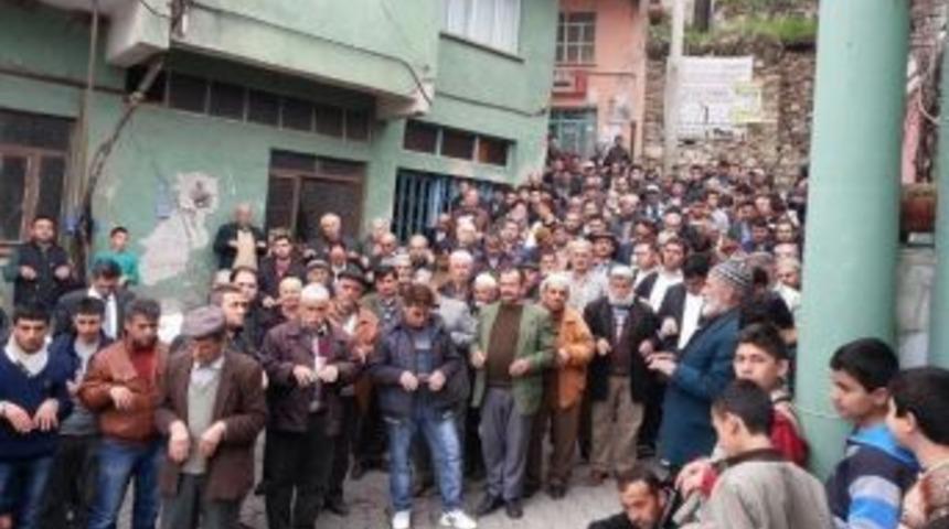 K&ouml;yl&uuml;ler Kış Ortasında Yağmur Duasına &Ccedil;ıktı