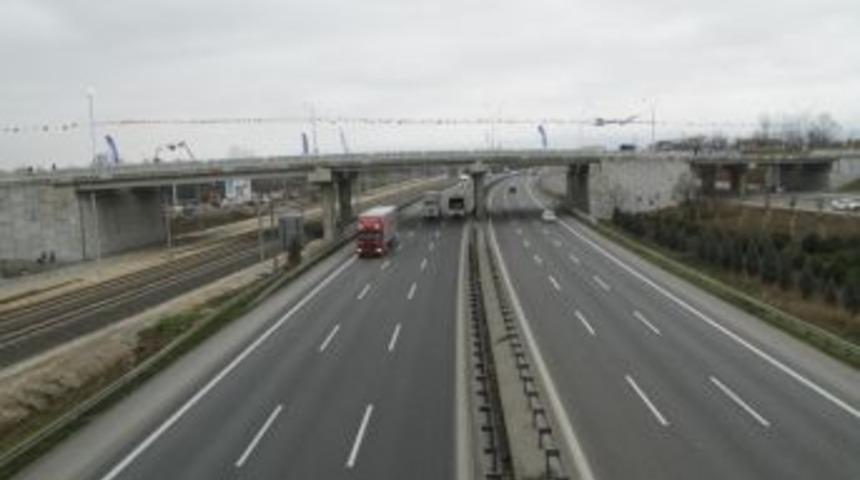 Kartepe Suadiye K&ouml;pr&uuml;l&uuml; Kavşağı Trafiğe A&ccedil;ıldı
