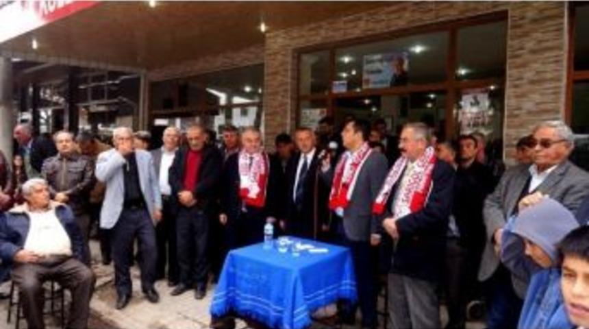 Manisa Chp B&uuml;y&uuml;kşehir Adayı &Ouml;zg&uuml;r'den Rakiplere Sert Eleştiri