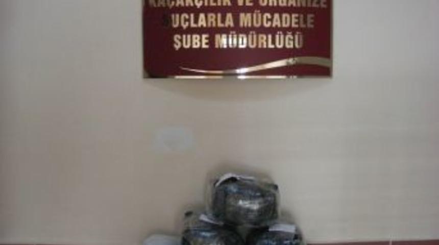 Otob&uuml;s Terminalinde Uyuşturucu Operasyonu