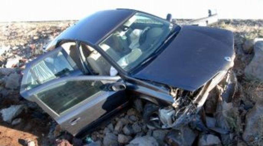 Otomobil Şarampole U&ccedil;tu: 2 Yaralı