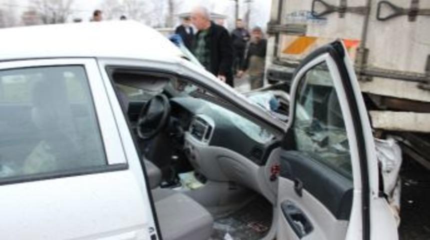 &Ccedil;arşamba'da Trafik Kazası: 1 Yaralı