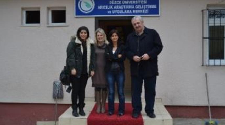 Vanlı Kadınlar İ&ccedil;in El Ele Verdiler