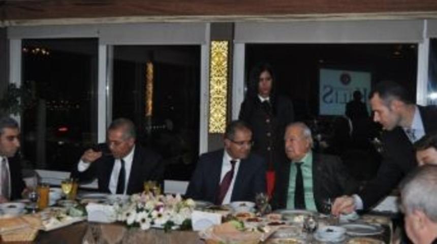 Kilis Vakfı İşadamları Derneği, Vali Tapsız Onuruna Yemek Verdi