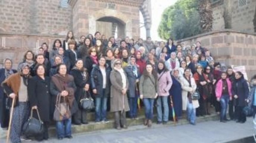 Akhisarlı Kadınlar Manisa&rsquo;yı Gezdi