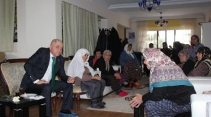 Ak Parti&rsquo;li Pekg&uuml;zel&rsquo;den Aymelek Derneğine Ziyaret
