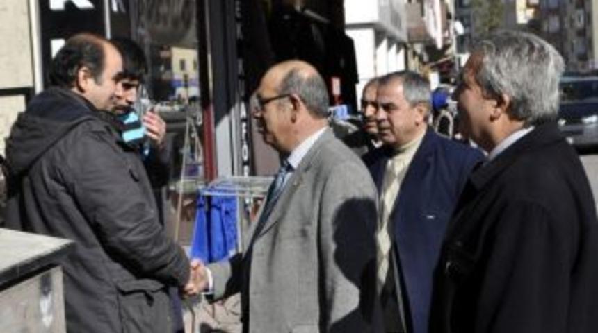 Mhp Adayları, H&uuml;rriyet Ve Yenik&ouml;y Pazar Yerlerini Ziyaret Etti