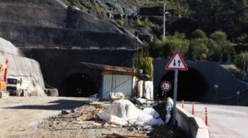 G&ouml;cek İkiz T&uuml;neli'nde 117 Metreye Ulaşıldı