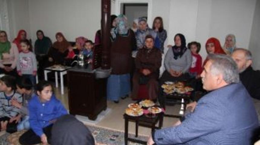 Başkan İnci Ev Ev Geziyor