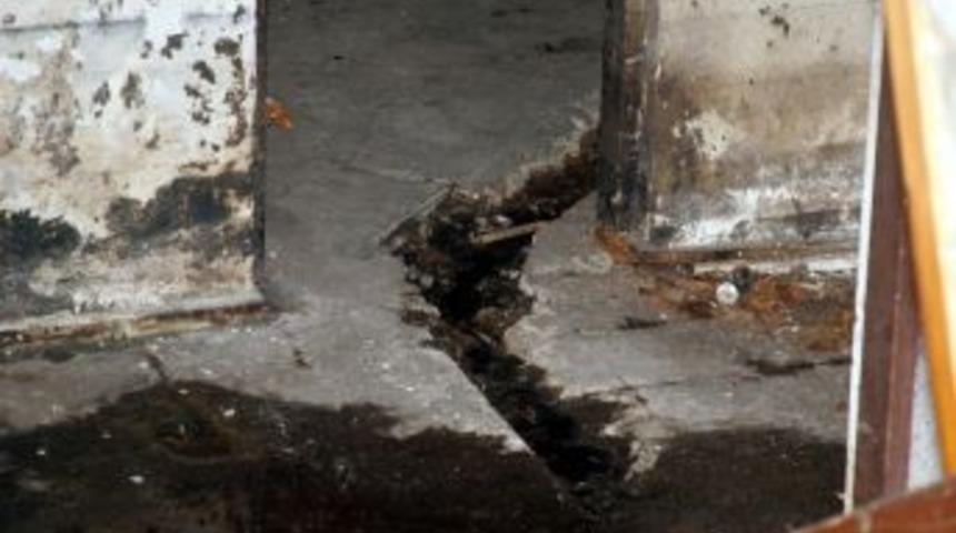 (&ouml;zel Haber) Adliye Binası &lsquo;depreme Dayanıksız&rsquo; İddiası