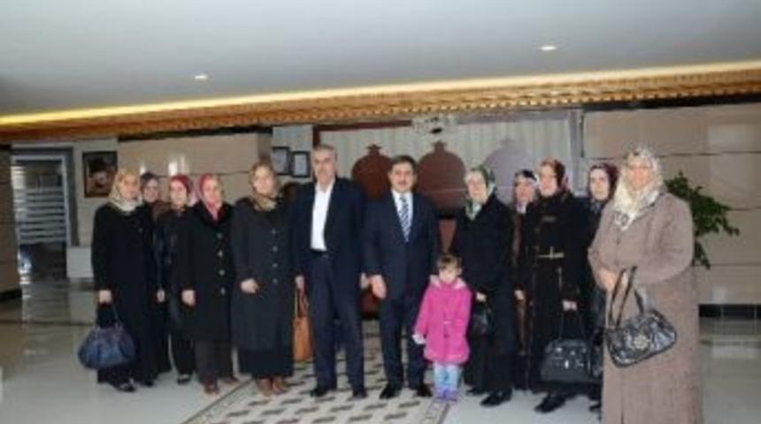 Eser, Kadın Ve Gen&ccedil;lik Kolları İle Bir Araya Geldi