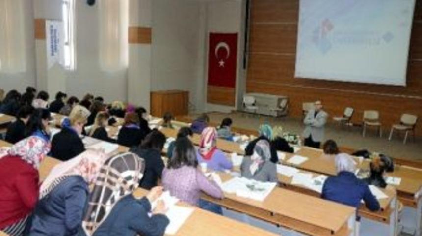 Anneler &Uuml;niversiteli Oldu