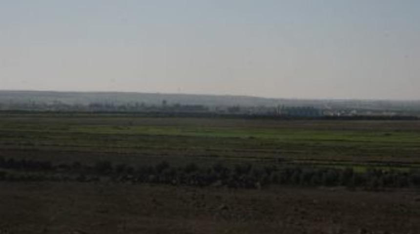 T&uuml;rkmenler Can Havliyle Yalın Ayak T&uuml;rkiye&rsquo;ye Ka&ccedil;tı