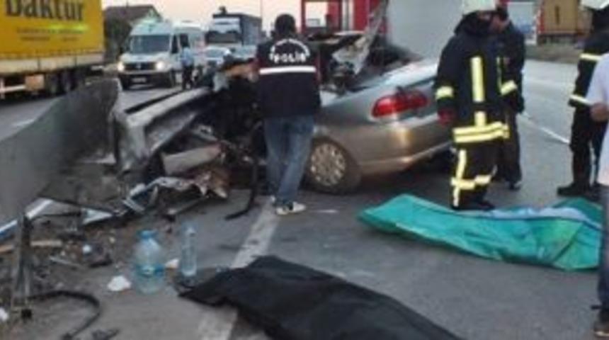 Başiskele&rsquo;de TIR, &ouml;l&uuml;m sa&ccedil;tı