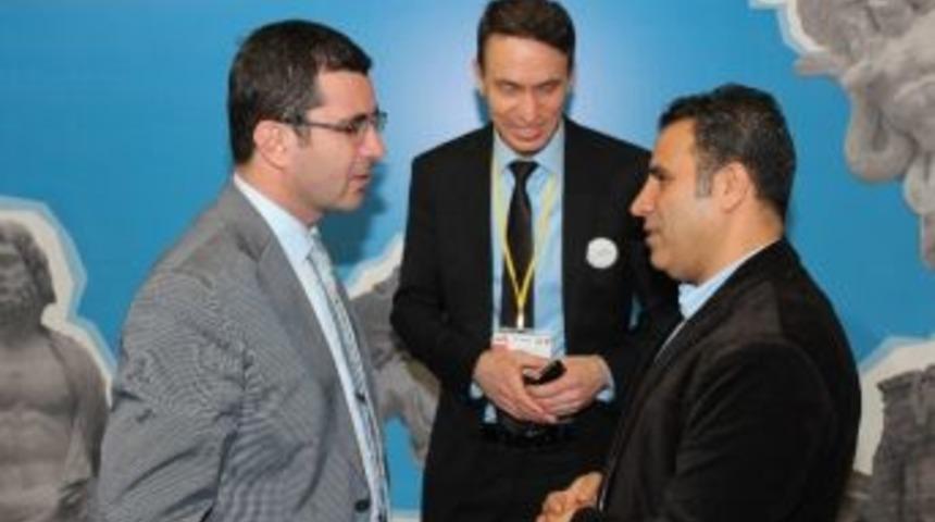 Bergama&rsquo;nın Emitt Maratonu T&uuml;m Hızıyla S&uuml;r&uuml;yor