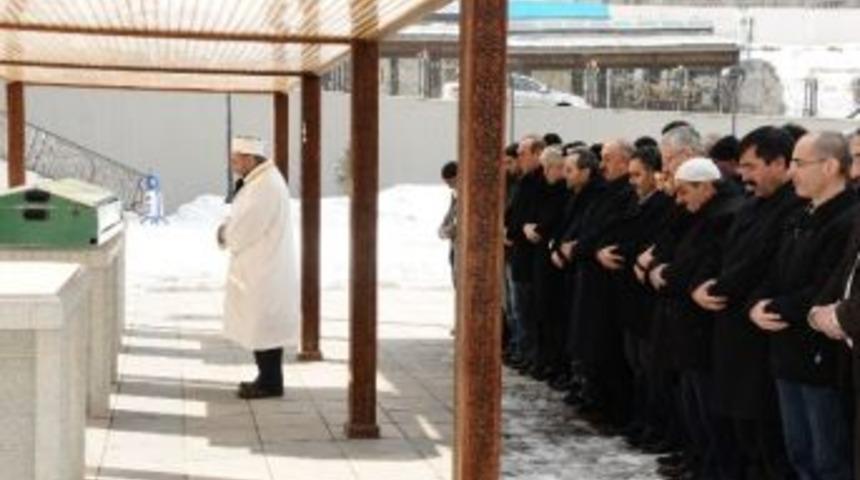 Yazı İşleri M&uuml;d&uuml;r&uuml; Taşdemir&rsquo;in Anne Acısı