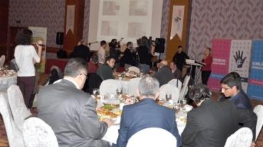 &ldquo;kimliğimi &Ouml;ğreniyorum, Kendimi Koruyorum&rdquo; Projesi Tanıtıldı