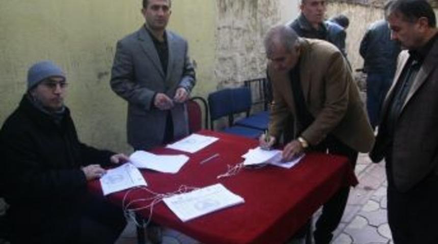 Eşref Işık, Yeniden Esnaf Odası Başkanı Se&ccedil;ildi