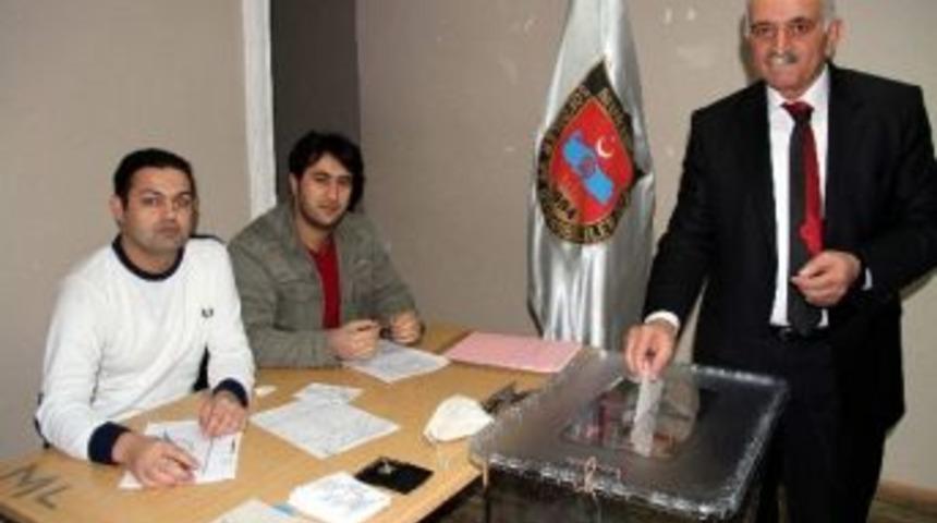 Muradiye Şof&ouml;rler Ve Otomobilciler Odası Başkanı Seyfettin Aydoğan G&uuml;ven Tazeledi