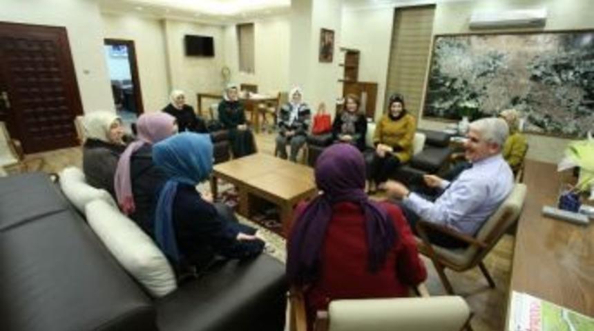 Ak Parti Kadın Kollarından Başkan Sakallı&rsquo;ya Ziyaret