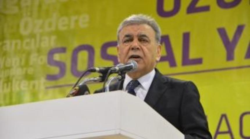 İzmir B&uuml;y&uuml;kşehir Belediye Başkanı Kocaoğlu: