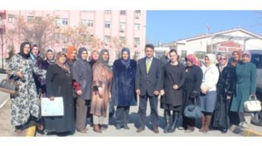 Aksaray'da Ak Parti Kadın Kollarından Hastane Ziyareti