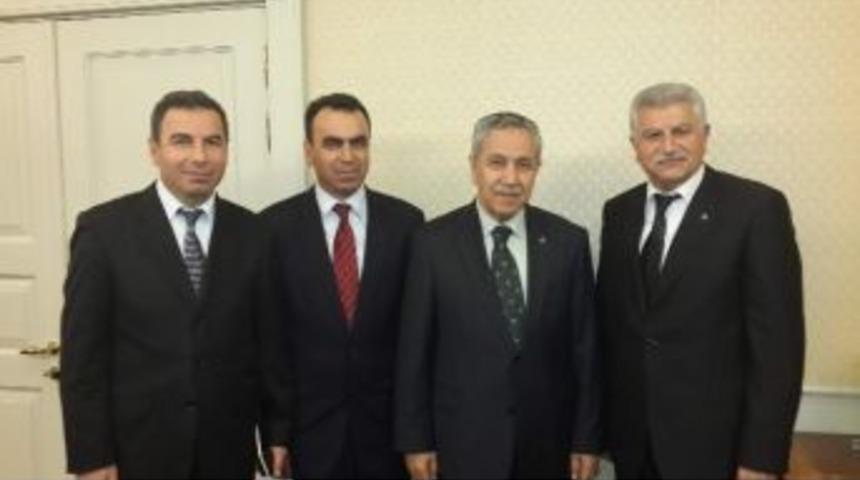 Kilis Heyeti, B&uuml;lent Arın&ccedil;&rsquo;ı Ziyaret Etti