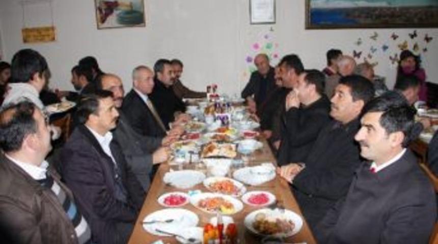 Başkan &Ccedil;oban, Fotoğraf&ccedil;ılarla Buluştu