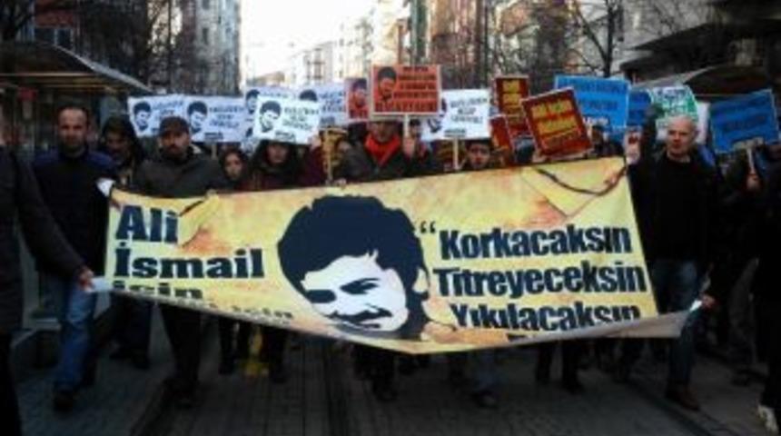 Eskişehir&rsquo;de Ali İsmail Korkmaz İ&ccedil;in Y&uuml;r&uuml;y&uuml;ş D&uuml;zenlendi