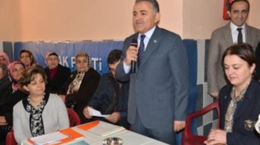 Melikgazi Belediye Başkanı Memduh B&uuml;y&uuml;kkılı&ccedil;, Mim-sin&rsquo;li Hanımlarla Bir Araya Geldi