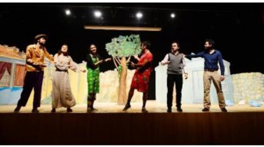 Beylikd&uuml;z&uuml; Belediyesi&rsquo;nden &Ccedil;ocuklara Karne Hediyesi