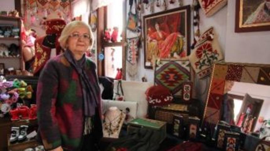 Minyat&uuml;r Kilim Dokuma Kursiyerleri Yemekte Buluştu