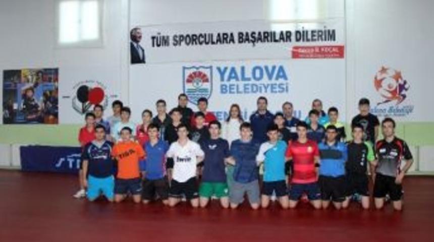 Masa Tenisi Milli Takımları Yalova&rsquo;da Kampa Girdi