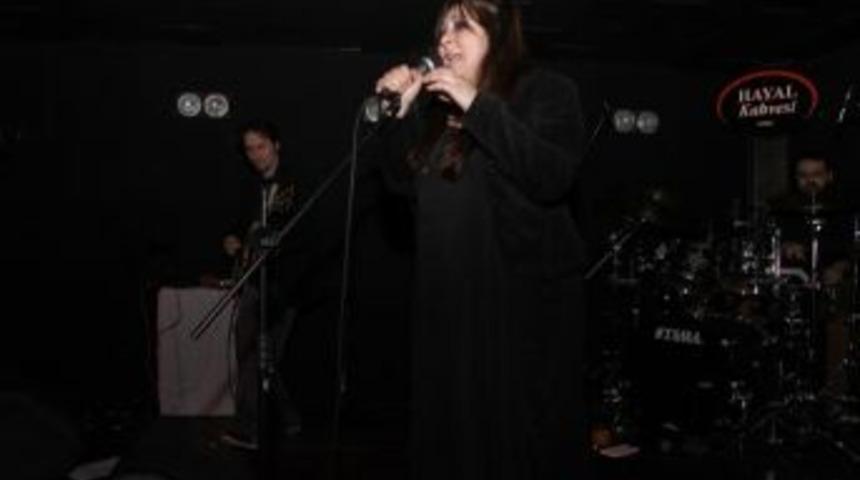 Vega Adanalı Hayranlarıyla Buluştu