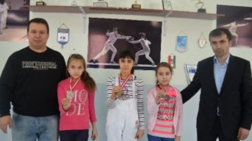 Eskrim Teşvik M&uuml;sabakaları Yapıldı