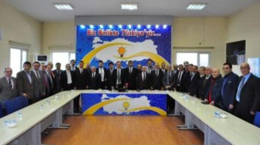 Ak Parti&rsquo;nin &Ccedil;orum&rsquo;da İl&ccedil;e Belediye Başkan Adayları Belirlendi